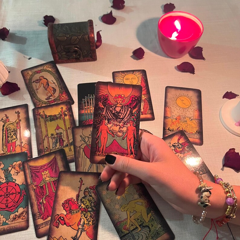 Consultation de voyance amoureuse, consultation honnête et sans outils, consultation en 1 heure, lecture précise et détaillée, conseils de clairvoyance et de télépathie dans l'heure. image 3