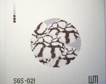 Tela de bordado Pfeffernüsse Crinkle Cookie – 10 cm de diâmetro, 18 pontos por polegada, pintada à mão, ornamento de biscoito de especiarias natalinas alemãs.