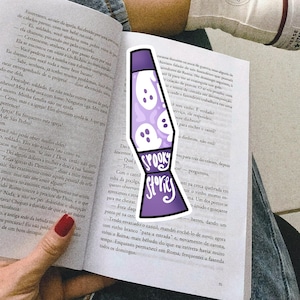 Segnalibro con lampada di lava Spooky Stories - Segnalibro romantico piccante, regalo libresco per lettori di romanzi rosa, accessorio per romanzi dark