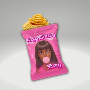 Sacchetti per patatine Barbie Birthday Edition – Design rosa glamour con Barbie afroamericana – Bomboniere personalizzate con nome ed età (quantità: 12)