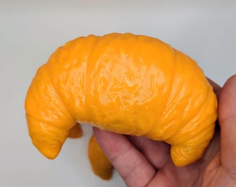 Pelota antiestrés con forma de croissant crujiente / Juguete antiestrés ASMR hecho a mano / Juguete antiestrés con forma de comida