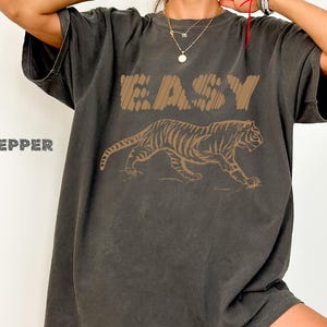 Easy Tiger Tee, Comfort Colors T-shirt, Indian Boho, Distressed Tiger Shirt,  Vintage T-shirt, ,  Trendy Shirt, Oversized Retro Tiger Tee,