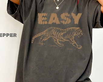 Einfaches Tiger Comfort Farben T-Shirt, beunruhigtes indisches Boho-T-Shirt, psychische Gesundheit Shirt, Tiger-Shirt, Selbstvertrauen-T-Shirt, Mädchen-Power-Shirt