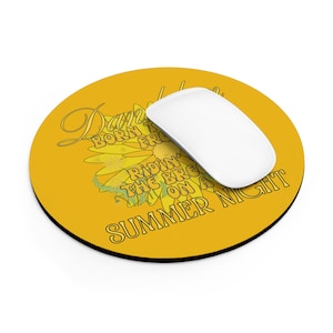 Alfombrilla de ratón con diseño de diente de león y música country.