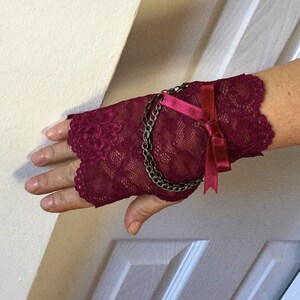 Mothers day gift ideas, lace hand warmer, bridal lace bracelet glove, lace wrist cuff bracelet, hand made gift, gift under 15