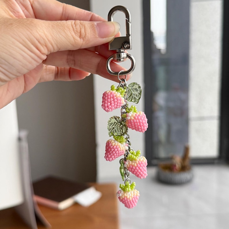 Portachiavi a forma di fragola con perline: ciondolo a forma di conchiglia dorata per borsa beaded pink silverhw