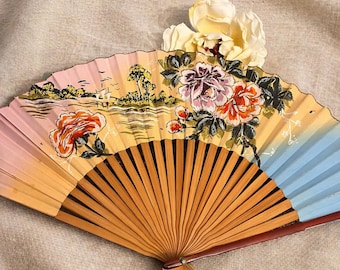 Ventaglio pieghevole vintage con motivo floreale, prodotto in Giappone, in bambù, stile cottagecore, stile vittoriano, accessorio estivo, decorazione romantica da parete.