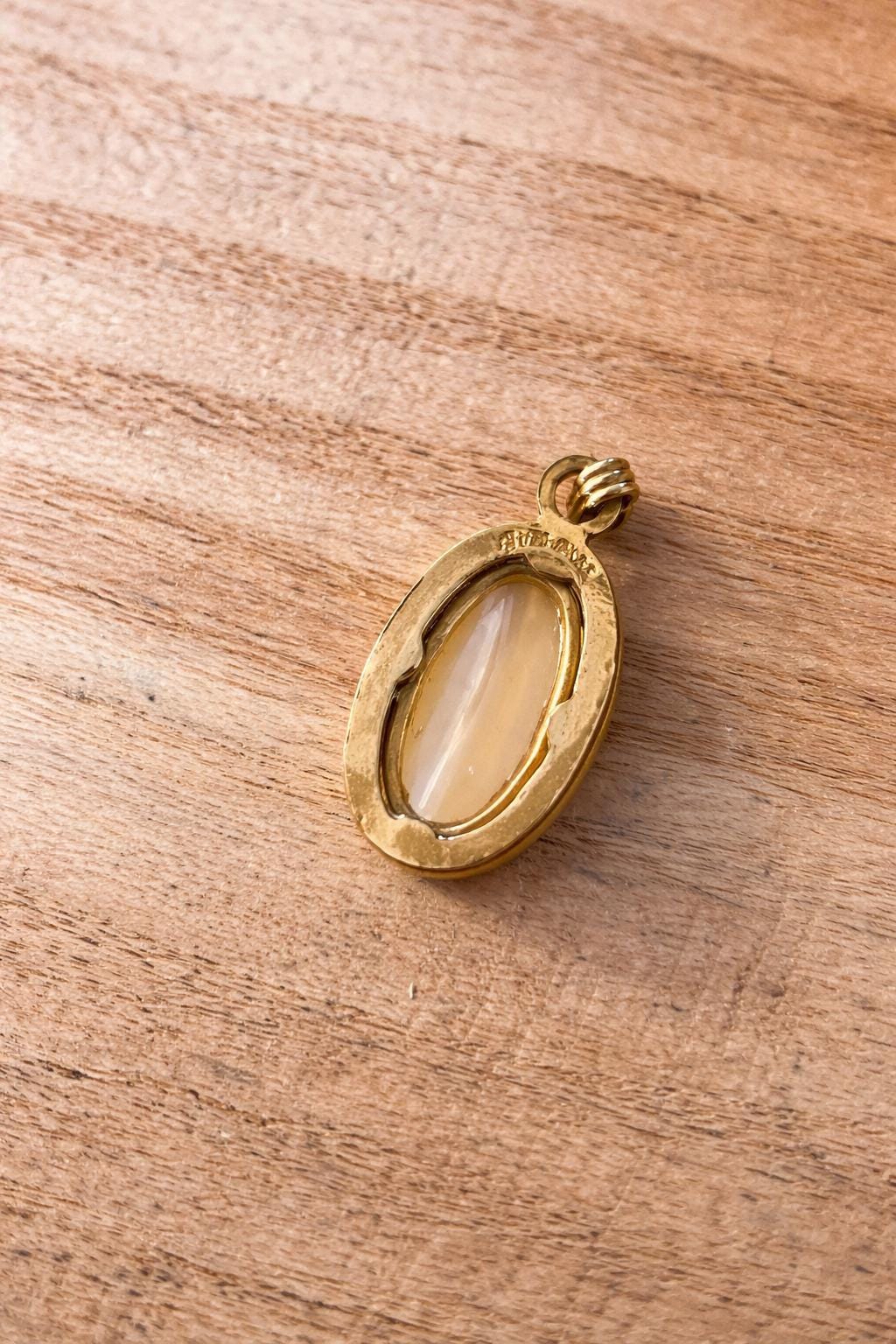 Vintage Mother of Pearl Cameo Pendant, 12K Gold Filled 5/20 GF Charm ...
