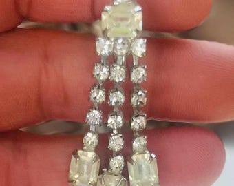 Vintage Art Deco Silver Tone Clear Rhinestone Screw Back Earrings.. No Mark Glamorous
