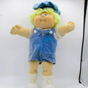 Cabbage Patch Kids 1986 Doll Blue Velvet Outfit Hat Shoes Socks lemon Hair 16 Inches Tall
