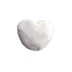 Figura corazon de caolin