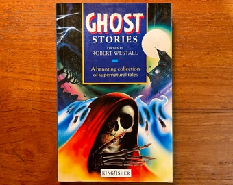 Ghost Stories Chosen by Robert Westall 1993 Softcover Horror Book Anthology