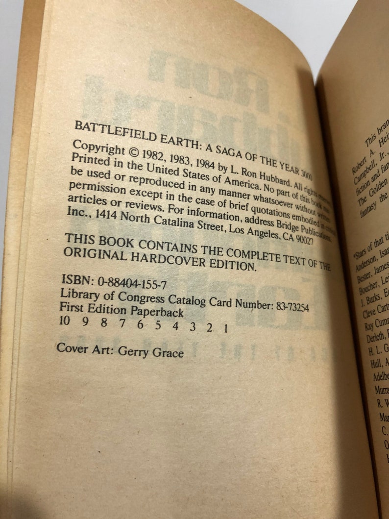 Vintage Sci Fi Book Battlefield Earth by L. Ron Hubbard 1984 Etsy