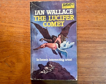 Vintage Science Fantasy Book The Lucifer Comet by Ian Wallace 1980 Paperback