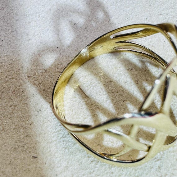 10K Yellow Gold Abstract Swirl Ring Size 7 - image 6