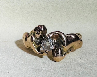 Hermoso anillo Art Nouveau de oro rosa de 14 quilates y diamantes de talla Old Mine, talla 10, con dos damas