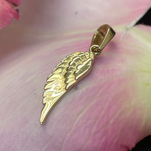 14k Yellow Gold Angel Wings Charm Necklace - Dainty Rolo Chain With High Polish Finish