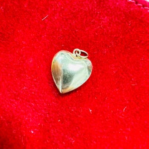 Pendentif à breloques coeur gonflé en or jaune massif 14 carats