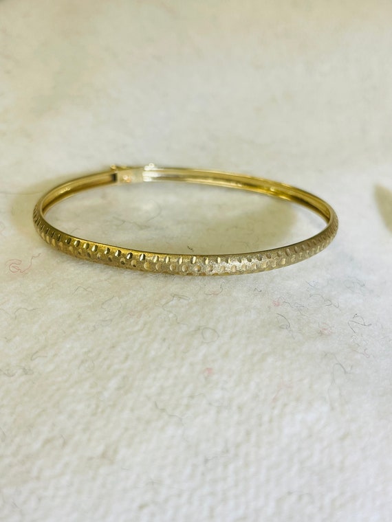 7.2" Unique Textured Solid 14K Yellow Gold 4mm Ban