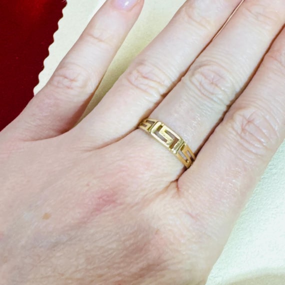 14K Solid Gold Angular Greek Key ring Size 7.75 - image 5