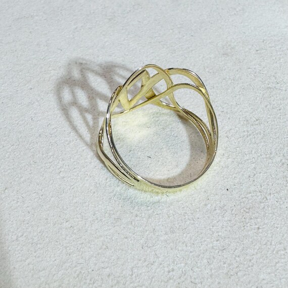 10K Yellow Gold Abstract Swirl Ring Size 7 - image 5