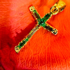 Natural Colombian Emerald 14K Yellow Gold Cross Pendant 1.1x.50&quot;