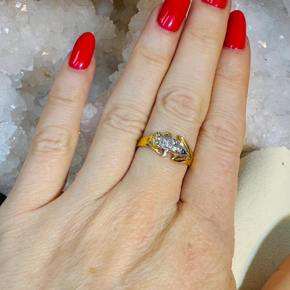 Solid 18K Yellow Gold Frog Ring with Crystals Siz… - image 2
