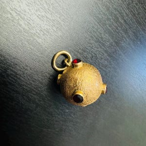 Neat Solid 18K Yellow Gold Red Rhinestone Sputnik Ball Charm Pendant 15mm