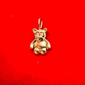 Charm pendentif mini ours en peluche en or jaune massif 14 carats et diamants