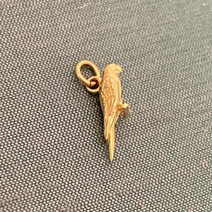 Cute! Mini Solid 14K Yellow 3D Dimensional Perched Parrot Bird Animal Charm
