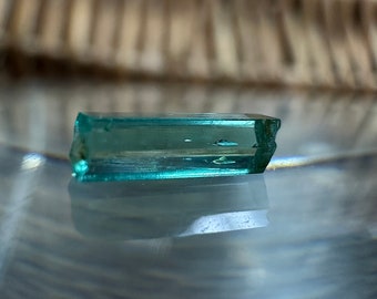 0.50ct Loose Natural Colombian Rough Emerald Crystal 7x2mm