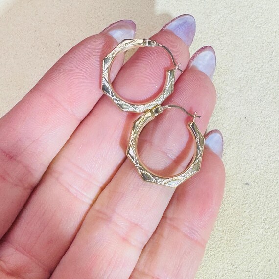 Solid 10K Yellow Gold .75" Angular Engraved Fancy… - image 2