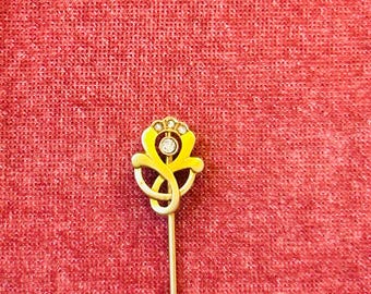 Antique Solid Yellow Gold and Daimonds Stick Pin
