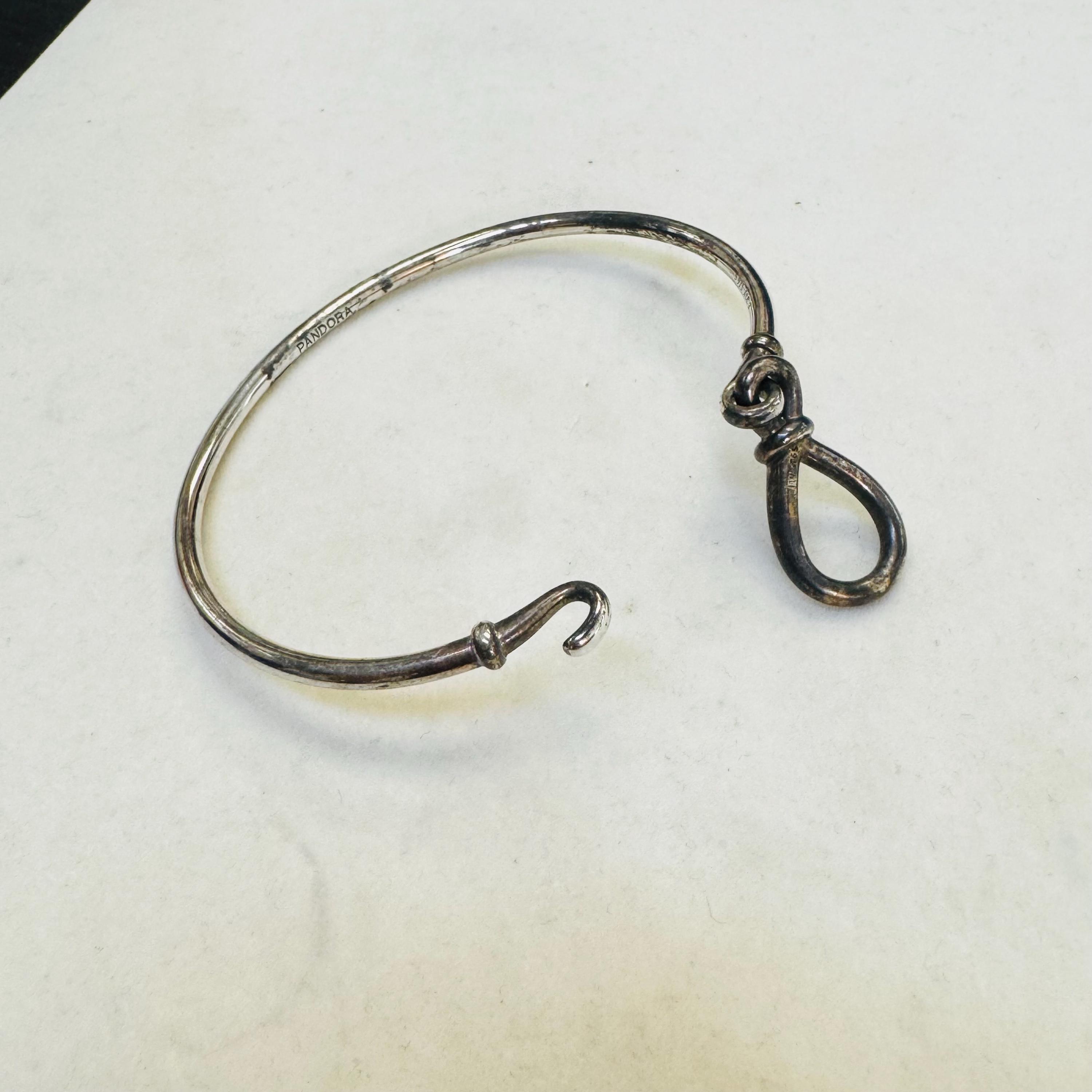Sterling Silver Hook Closure Bangle Bracelet 7.5