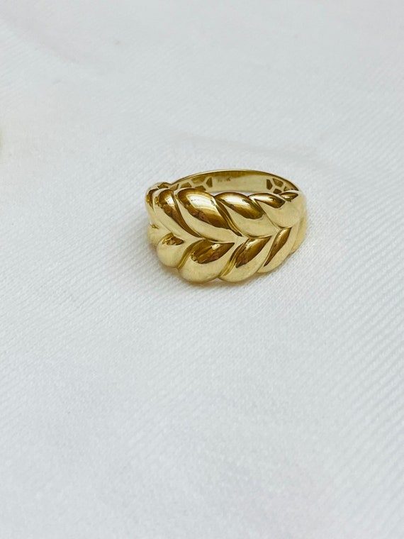 Gorgeous!! 14K Yellow Gold Unique Abstract Woven W