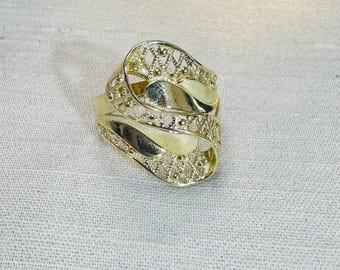 Anillo de oro amarillo macizo de 10 quilates con diseño abstracto ondulado en espiral, talla 8.5.