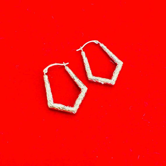 Solid 14K Yellow Gold 1"  Diamond Cut Angular Pat… - image 4