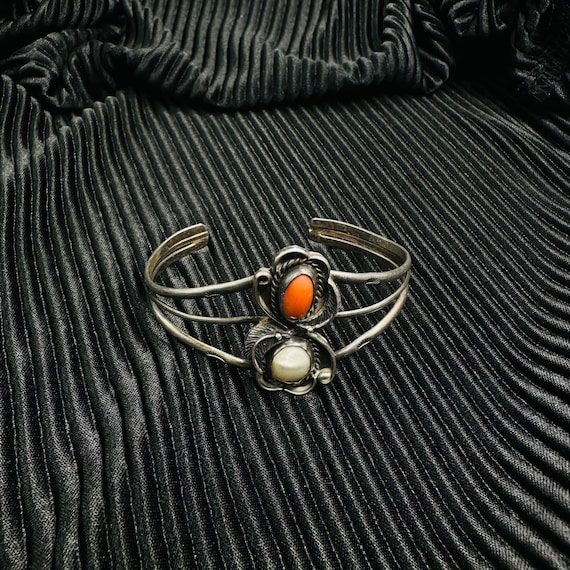 Rare Vintage Southwestern Circle Pink Coral Sterling Silver Necklace Old Rare Vintage Southwestern Circle Pink Coral Sterling Silver Necklace Old