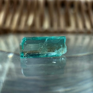 0.60ct Loose Natural Colombian Rough Emerald Crystal 7x2mm