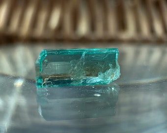 0.60ct Loose Natural Colombian Rough Emerald Crystal 7x2mm