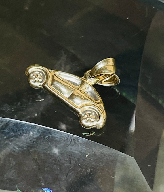 Cute 10K Yellow Gold Puffy Volks wagon Beetle Car Charm Pendant 13x17mm