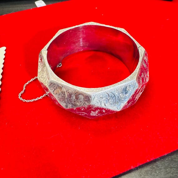 Amazing! Sterling Silver Angular Hand Engraved Ba… - image 5