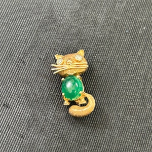 Antique Solid 18K Yellow Gold Diamond & Emerald Cat Pin  Brooch