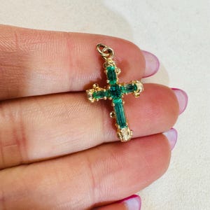 Natural Colombian Emerald 18K Yellow Gold Branch Cross Pendant