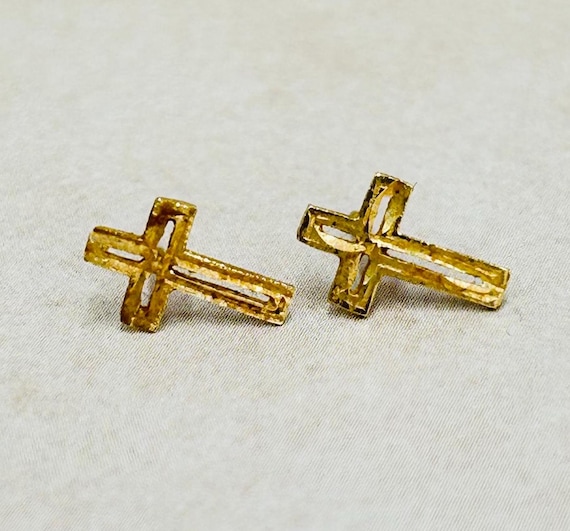 Cross Shaped Solid 14K Yellow Gold Stud Earrings - image 1