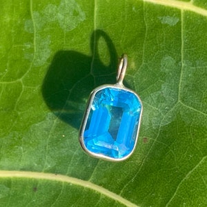 Natural Rectangular Emerald Cut Blue Topaz in Solid 14K Yellow Gold Pendant