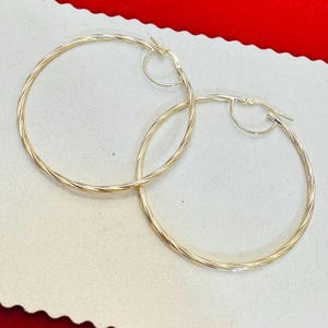 Solide 10K Gelbgold 2 "2,5 mm Twisted Diamond Cut Creolen