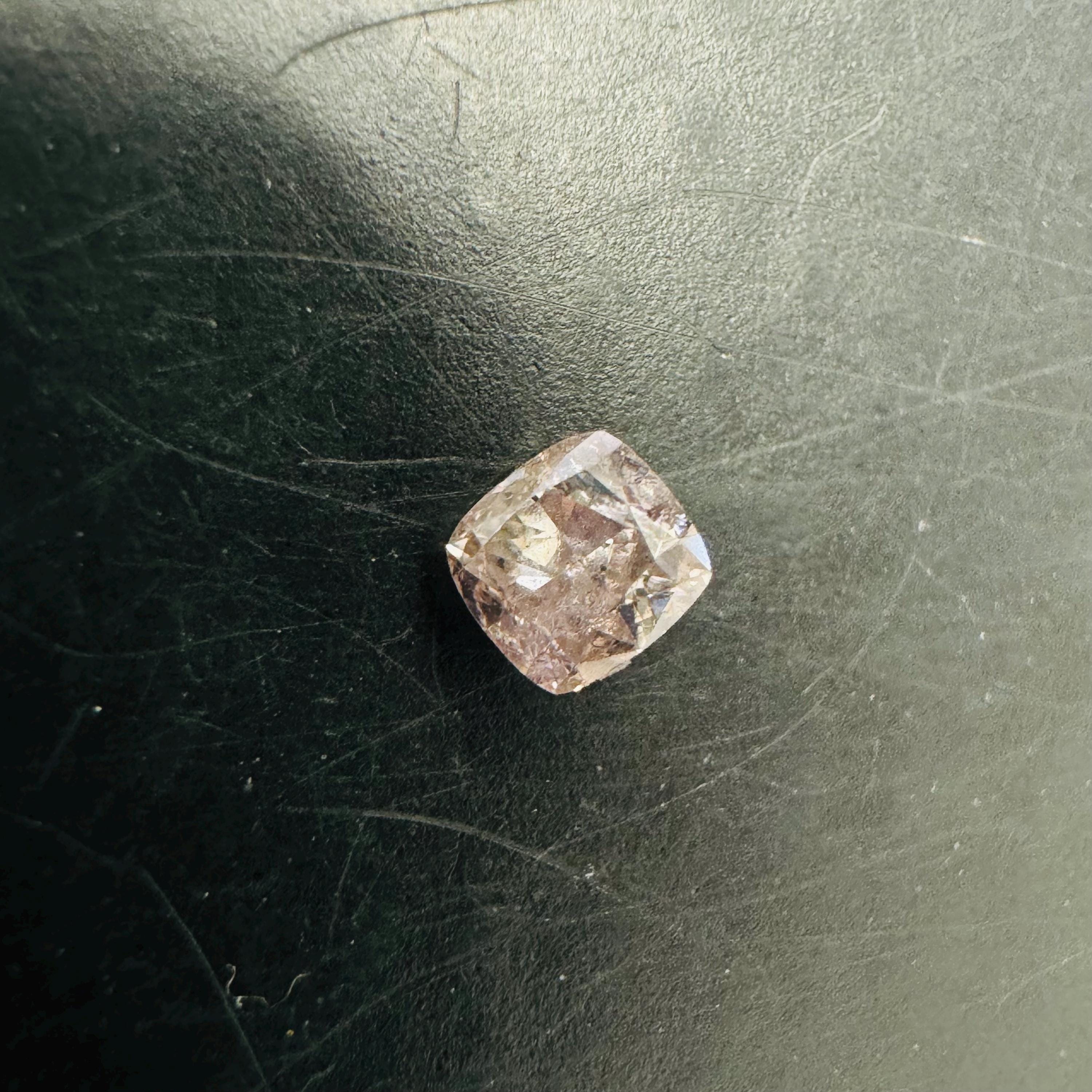 天然ピンク クッションカット ダイヤモンド 0.21CT ルース