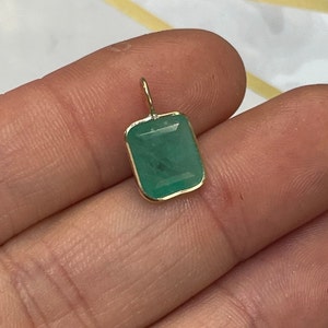 Natural 1.5CT Colombian Emerald Cut Emerald  Pendant Made in Solid 14K Yellow Gold