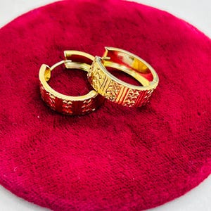 Solid 10K Yellow Gold Patterned Huggie Hoop Earrings